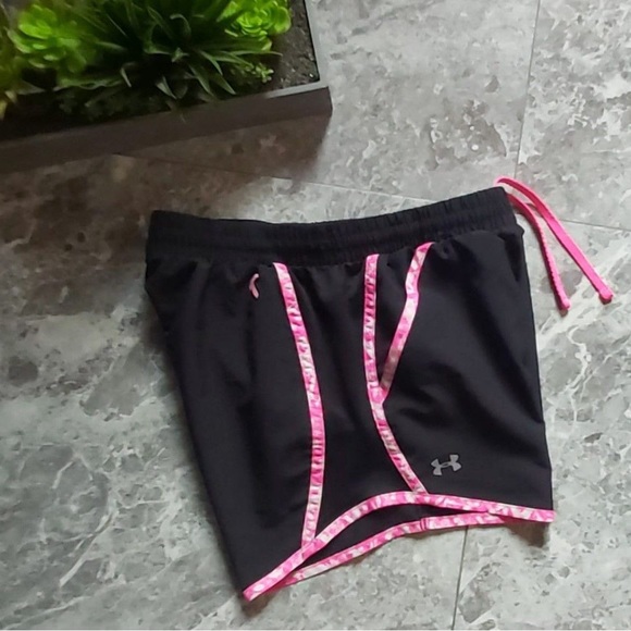 Under armour shorts - Picture 3 of 4